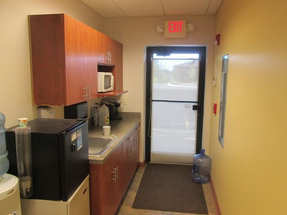 Medical Office Condo for Sale or Lease: 2435 Dean St Unit C, St Charles, IL 60175